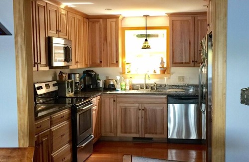 Bridgton Casa | Hermosa casa frente al lago de 6 habitaciones en Bridgton Maine en Highland Lake!