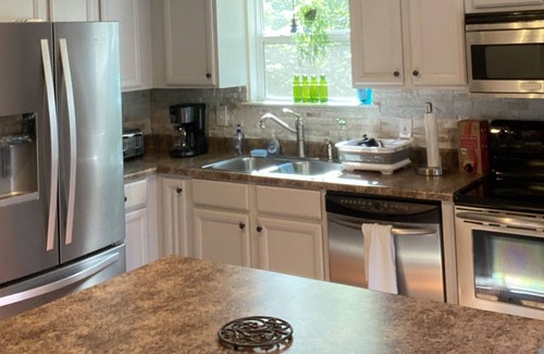 Lake Oconee Casa | Beautiful Lakefront Family Retreat