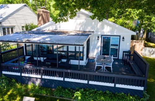 Richland Casa | Beautiful Lakefront Gull Lake Home w/ Private Beach and Dock