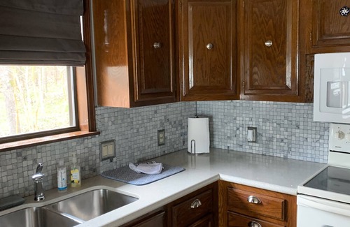 Edgemont Casa | Beautiful lakefront home! Beach your boat, swim, kayak and more! Sleeps 2-10.