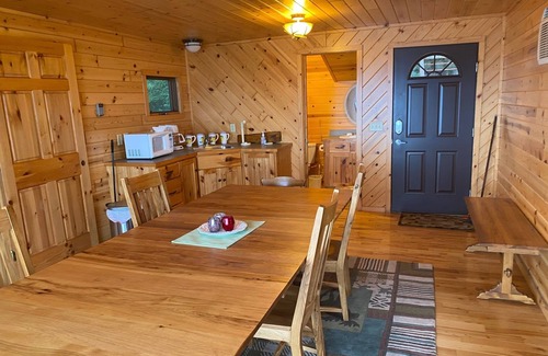 Aitkin Cabina | Beautiful Lakefront Property with Guesthouse