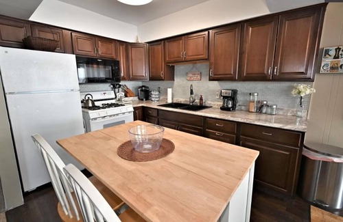 Prudenville Casa | Beautiful Lakefront House on Houghton Lake - 3 Beds, 3 Baths