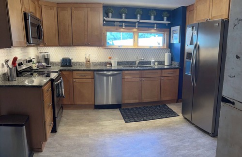 Coventry Casa | Beautiful Lakehouse getaway. Something for everyone for all seasons