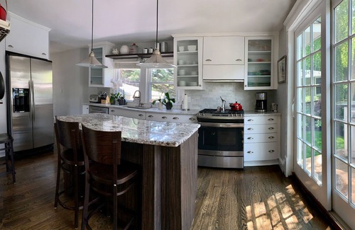 Asbury Park Casa | Hermosa casa junto al lago 3BR en Asbury. ¡Disfruta del lago y la playa! Permiso STR 2019-0057