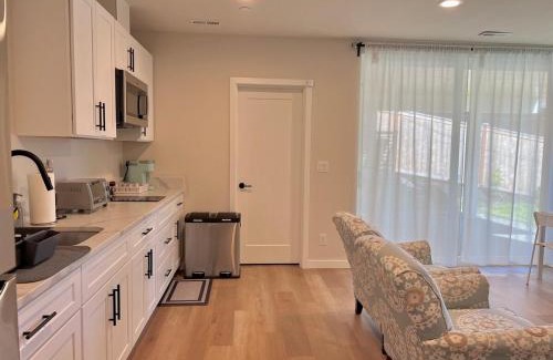 Federal Way Apartamento | Beautiful lakeside fully furnished rental
