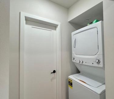 Federal Way Apartamento | Beautiful lakeside fully furnished rental