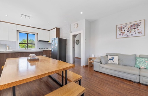 Kawaha Point Casa | Beautiful lakeview & 6 bedrooms & 3 bathrooms & Renovated & Close to Rotorua CBD