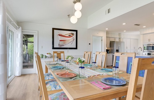 Lakeway Casa | Beautiful LAKEVIEW one story home 30 minutes from downtown Austin!
