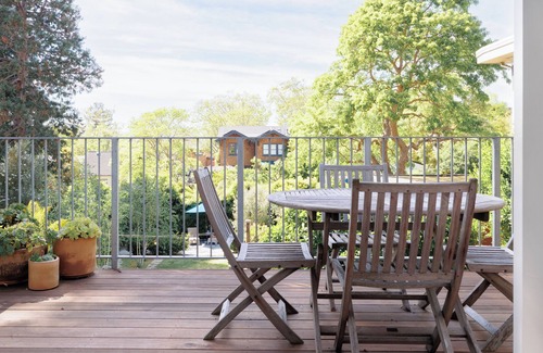 Berkeley Casa | Beautiful, large Berkeley home near Gourmet Zone
