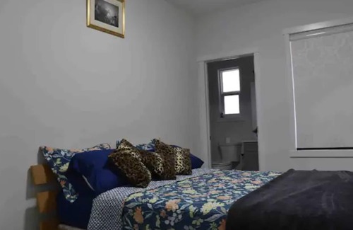 Southeast Edmonton Casa | Beautiful large charming house in edmonton.