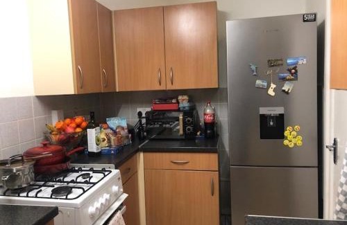 London Borough of Ealing Apartamento | Beautiful Large ROOM in London Flat