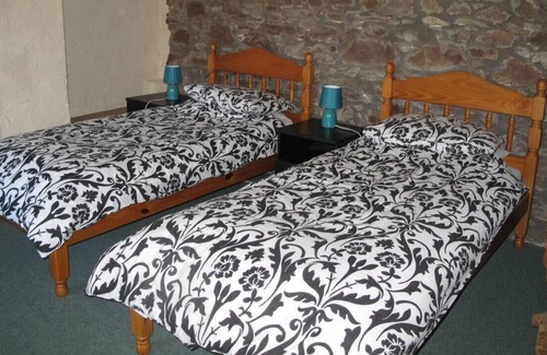 Pencader Cabaña | Beautiful Large Rural Cottage near Pencader