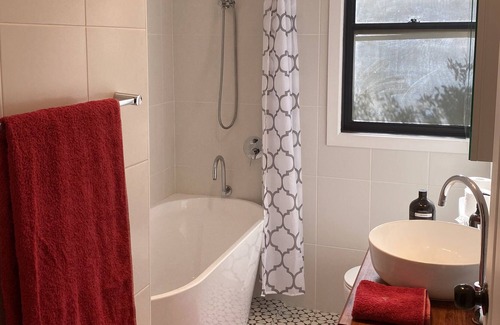 Charlestown Casa | Beautiful, leafy 3 bed/3 bath Newcastle home with pool