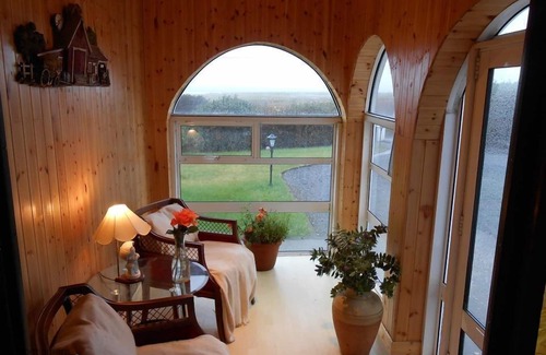 Cloonamanagh Apartamento | Beautiful location with mountains & sea views