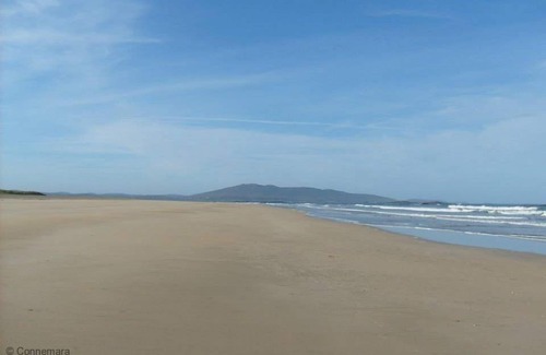 Cloonamanagh Apartamento | Beautiful location with mountains & sea views