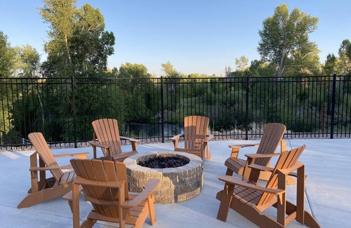 Uinta County Casa | Beautiful Lodge and River Ranch Property for up to 120 people.
