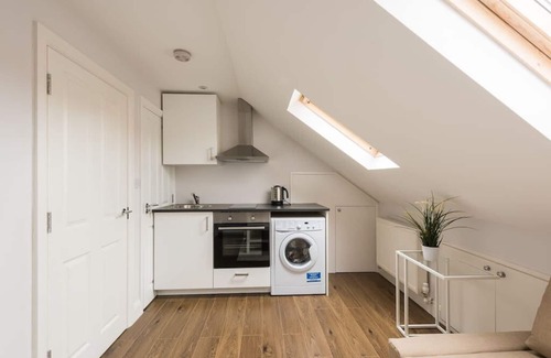 Fryent Apartamento | Beautiful Loft Studio