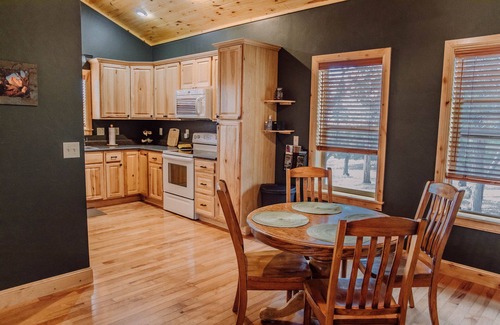 Montrose Cabina | Beautiful log cabin 7 miles from Black Canyon National Park