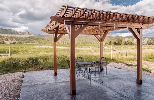 Montrose Cabina | Beautiful log cabin 7 miles from Black Canyon National Park