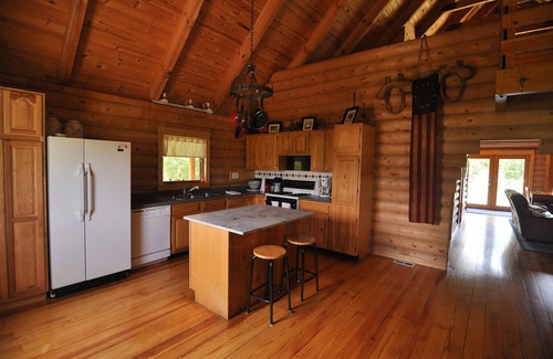 Sullivan Cabina | Hermosa cabaña de madera sobre el lago de Shelbyville