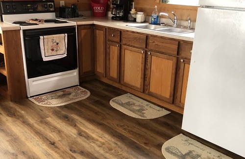 Goreville Casa | Beautiful Log Cabin In Lake of Egypt with a Dock