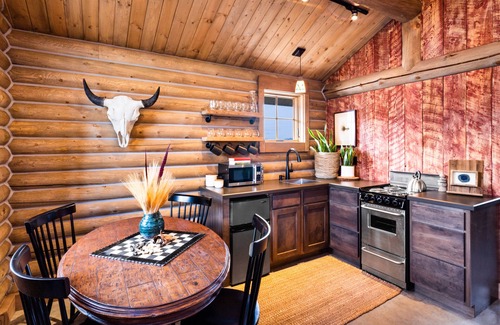 Livingston Cabina | Beautiful Log Cabin in the Heart of Paradise Valley, Montana