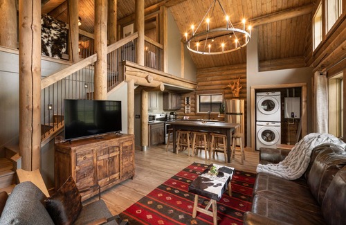 Livingston Cabina | Beautiful Log Cabin in Paradise Valley, Montana