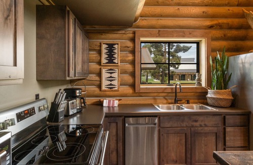 Livingston Cabina | Beautiful Log Cabin in Paradise Valley, Montana