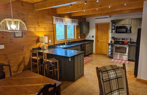 Sister Bay Casa | Beautiful Log Home on 5 acres private beach-steps down the road!