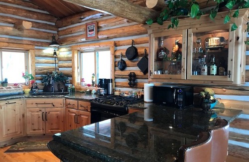 Stevensville Casa | Hermosa casa de madera enclavada en las montañas mágicas del valle de Bitterroot