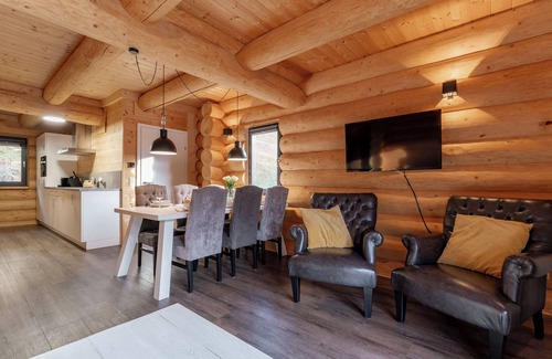 Jenig Chalet De Esquí | Beautiful log house near top ski resort