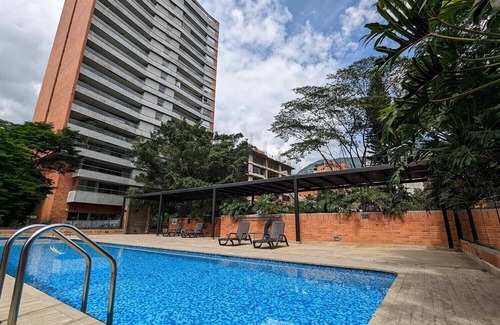 Laureles - Estadio Apartamento | Hermoso y lujoso apartamento suite que ofrece la estadía y ubicación de sus sueños