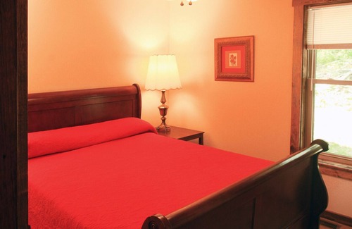 Butler Chalet De Esquí | Hermoso Chalet de lujo, Jacuzzi, Chimenea interior, King Master Suite WIFI gratis