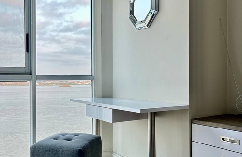 Puerto Santa Ana Apartamento | Hermosa Suite de Lujo Vista al Río Guayas en Puerto Santa Ana, Guayaquil