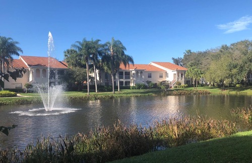 Vineyards Condominio | Beautiful main fl, Vineyards Condo 5min walk to shops / 10min drive to the beach