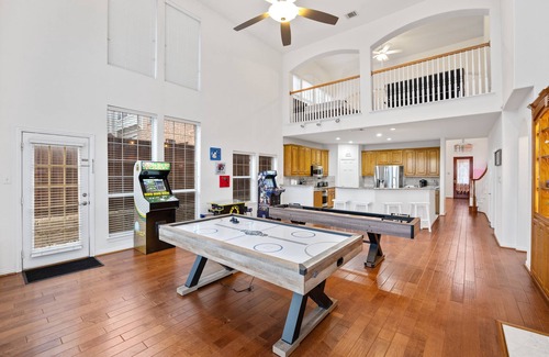 Valley Ranch Casa | Beautiful Mansion w/ Pool + Huge Gameroom