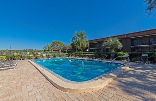 Englewood Condominio | Beautiful Marina View Condo