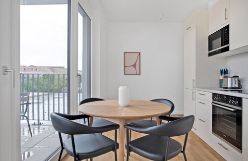 Tiergarten Apartamento | Beautiful Mitte 2BR near park am Gleisdreieck, by Blueground
