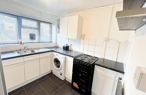 Broad Green Apartamento | Beautiful Modern Apt (Sleeps 5)