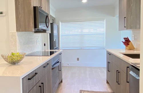 Tarpon River Casa | Beautiful Modern Pool Home minutes to Ft Lauderdale Beaches & Downtown.