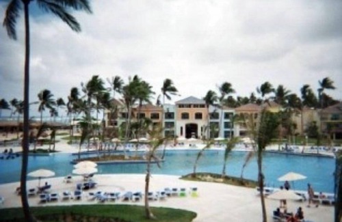 Veron Condominio | Hermosa moderno condominio de 2 niveles al otro lado de aire central Bavaro Beach