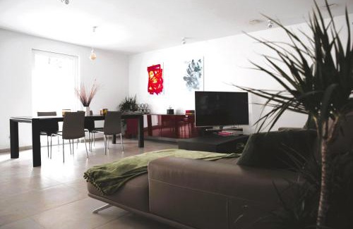 Neudorf-Weimershof Apartamento | Beautiful Modern 2BR Apartment with big terrace