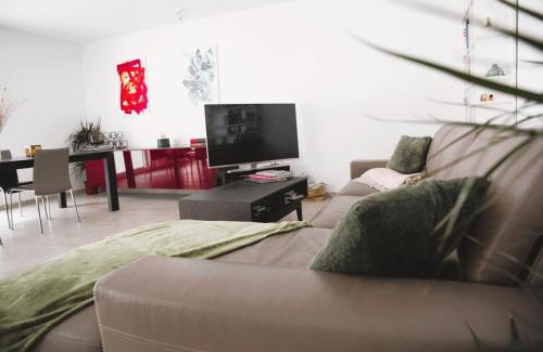 Neudorf-Weimershof Apartamento | Beautiful Modern 2BR Apartment with big terrace