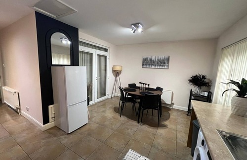 Weston on Trent Casa | Beautiful Modern 3-Bedroom House w/ Garden