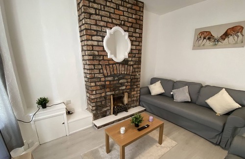 Wallasey Otro | Beautiful Modern 3-Bed House in Wallasey Near City