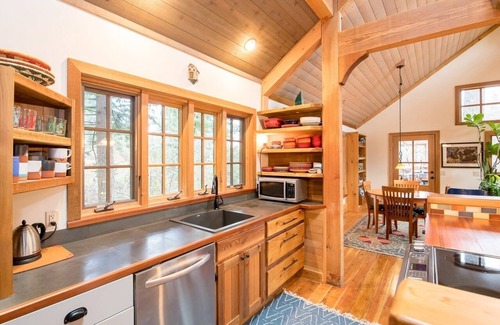 Stevenson Cabina | Beautiful modern cabin in the heart of the breathtaking Columbia River Gorge.