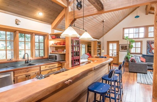 Stevenson Cabina | Beautiful modern cabin in the heart of the breathtaking Columbia River Gorge.