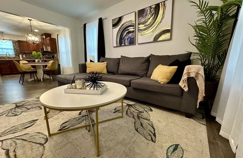 Southeast Raleigh Casa | Beautiful Modern House 5 minutes To Downtown Raleigh
