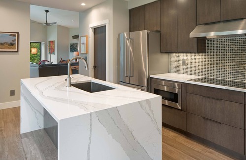 Mirrormont Casa | Beautiful Modern Retreat in the Woods