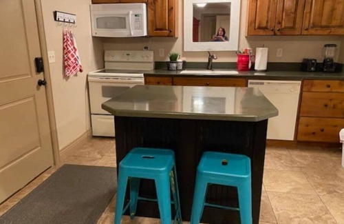 Morgan Casa | Beautiful Mountain Valley Basement Apt